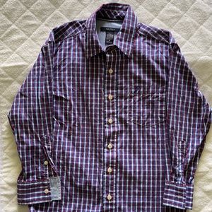 Náutica boy shirt.